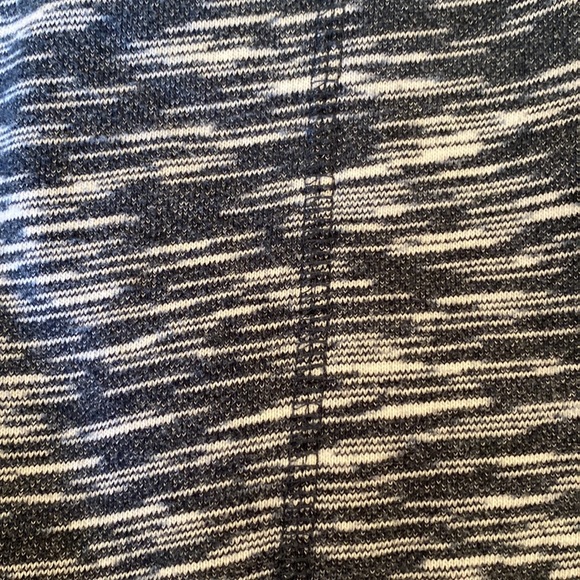 Two Cute Fleecy Joe Fresh Mini Skirts - Size L - Picture 6 of 11